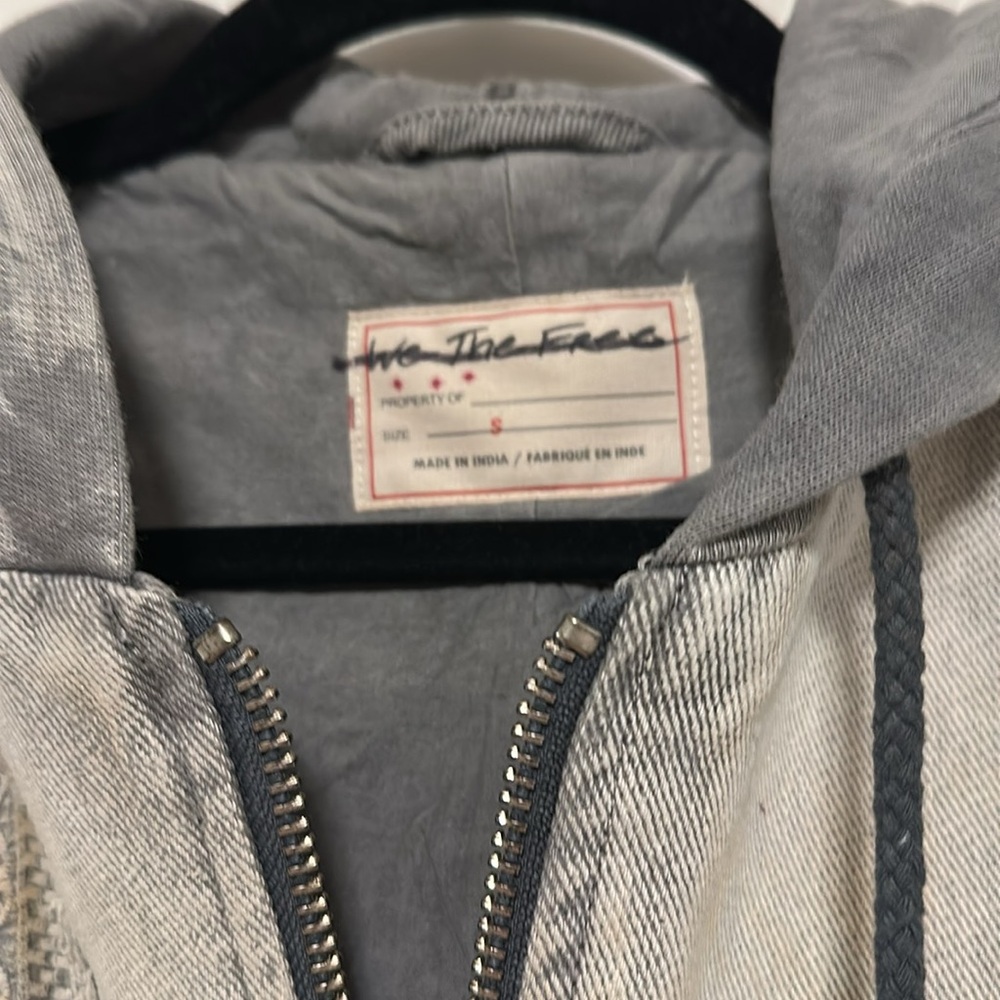 Free People Mazzie Denim Bomber Jacket NEW - Picture 4 of 9